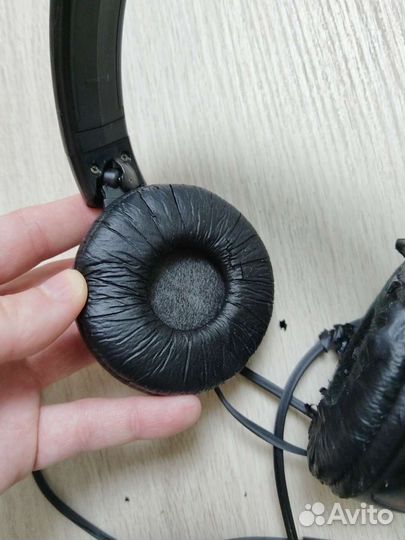 Наушники Sony