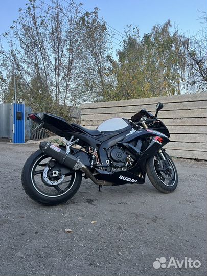 Suzuki GSX600-R