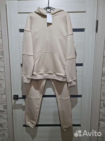 Костюм спортивный женский новый