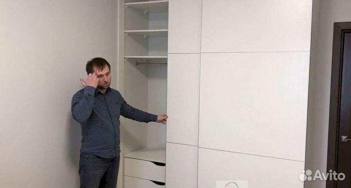 Шкаф с зеркалом