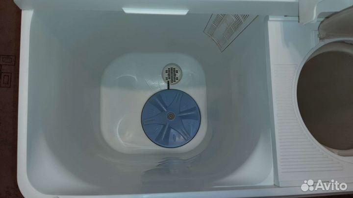 Стиральная машина с вертикальной загрузкой