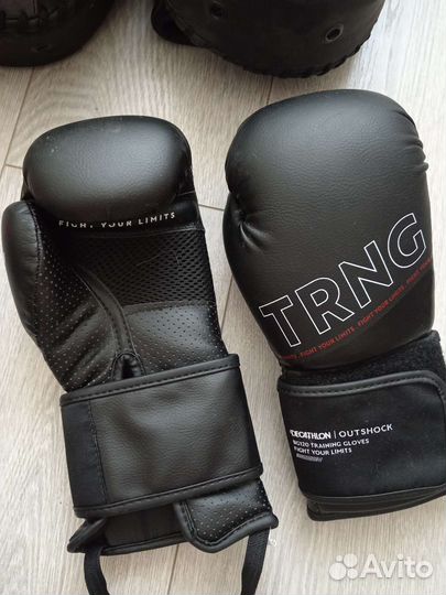 Шлем для единоборств, перчатки боксёрские детские