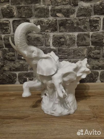 Ваза franz слоны