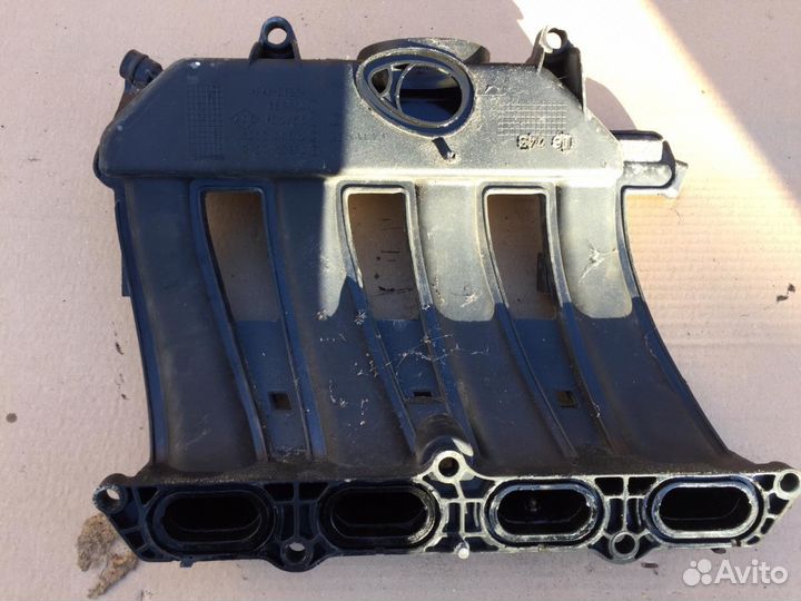 Коллектор впускной Рено Симбол 1,4 16V