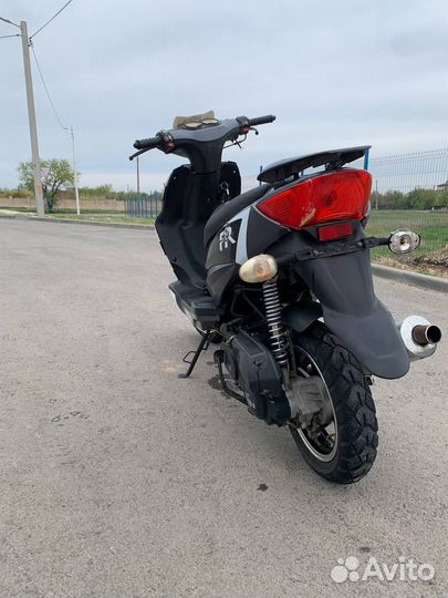 Продам скутер ирбис