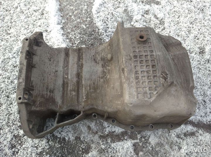 Поддон двигателя renault logan