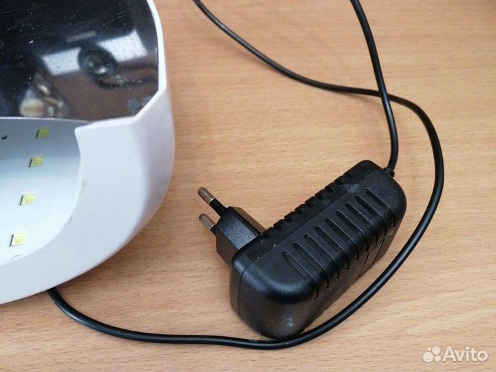 Сушилка-лампа для ногтей новая