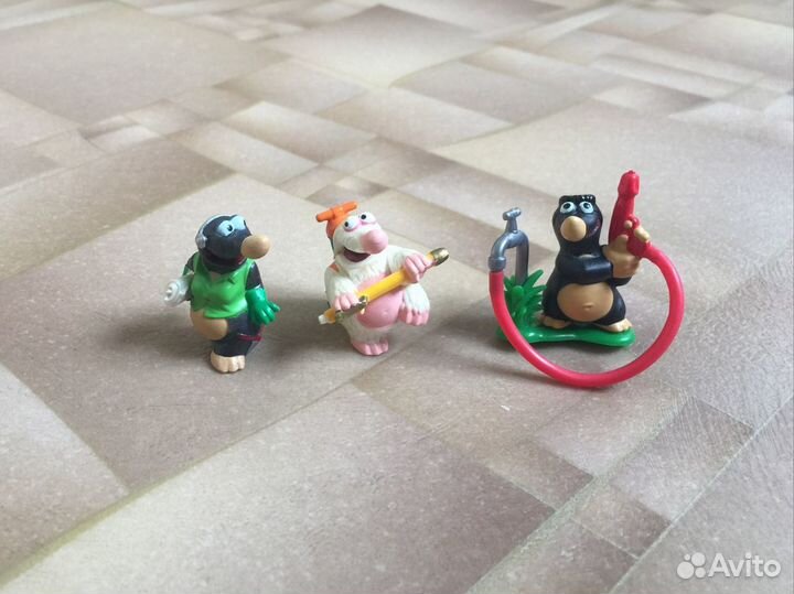 Фигурки kinder surprise