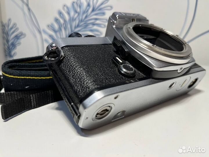 Пленочная камера Nikon FE