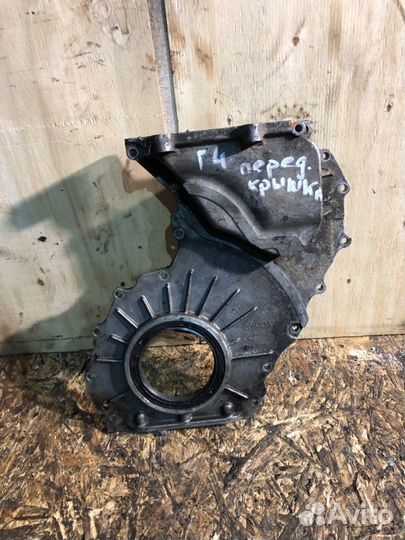 Крышка коленвала Volkswagen Golf 4