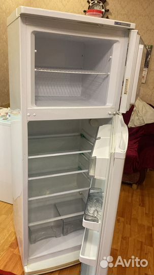 Продаю холодильник бу Атлант
