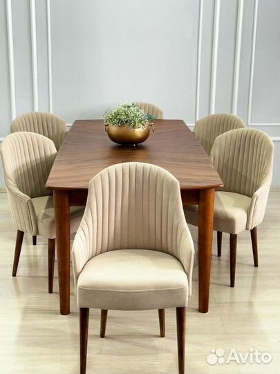 Стол и стулья комплект