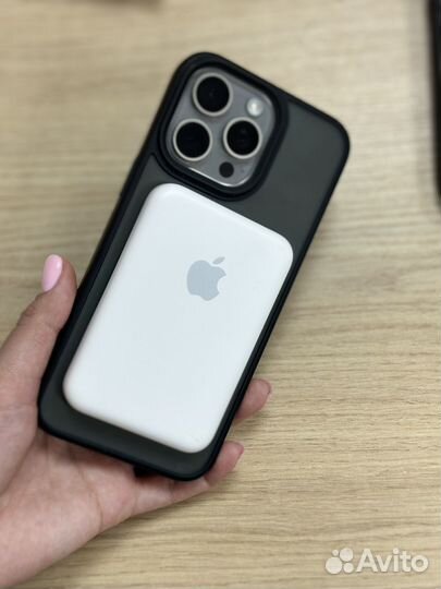 Внешний аккумулятор Apple MagSafe Battery pack