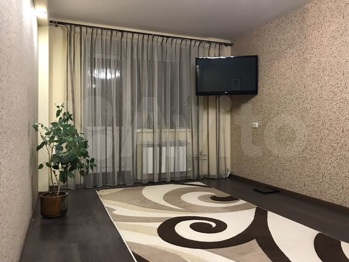 2-к. квартира, 60 м², 8/10 эт.
