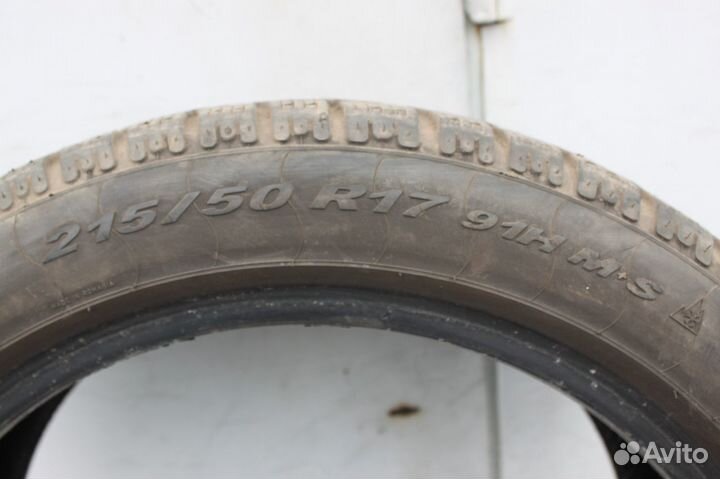 Pirelli Winter Sottozero 210 Serie II 215/50 R17