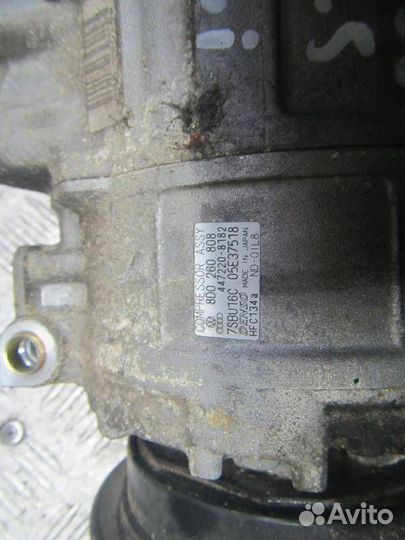 Компрессор кондиционера Audi A8 D2 1997 8D0260808