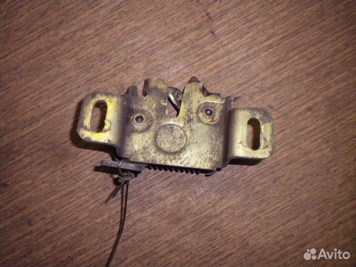 Замок капота москвич 412