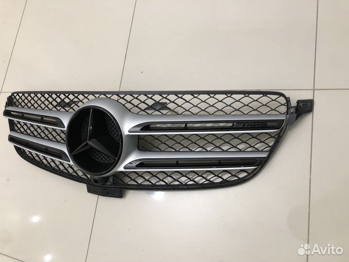 Решетка радиатора Mercedes Gle W166 AMG