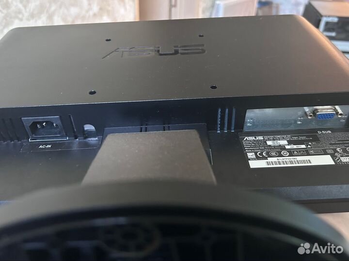 Монитор Asus