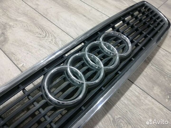 Решётка радиатора Ауди А8 Д2 Дорестайлинг