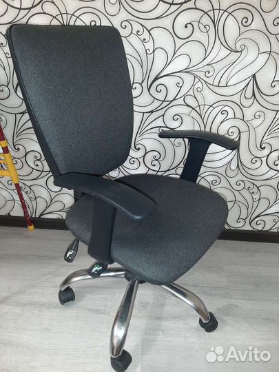 Компьютерное кресло