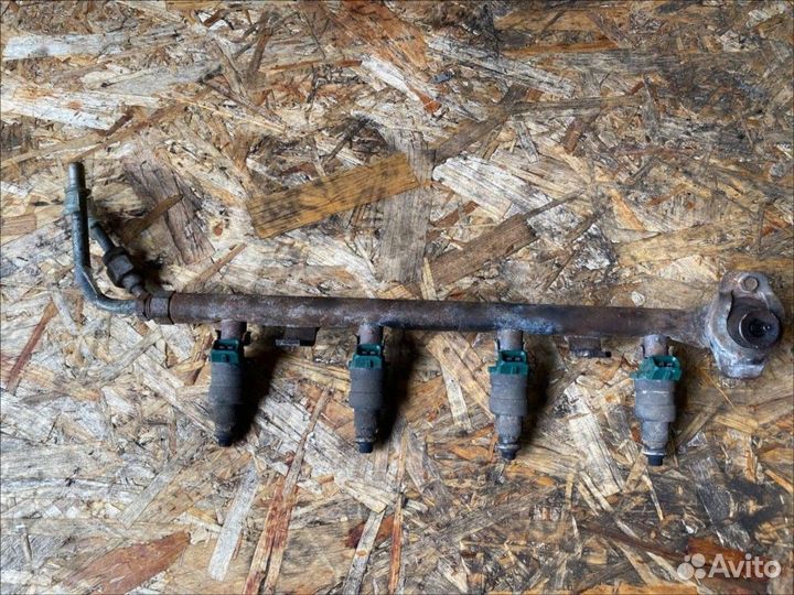 Рейка топливная (рампа) Daewoo Nexia