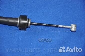 Трос стояночного тормоза центральный PTA158 Par