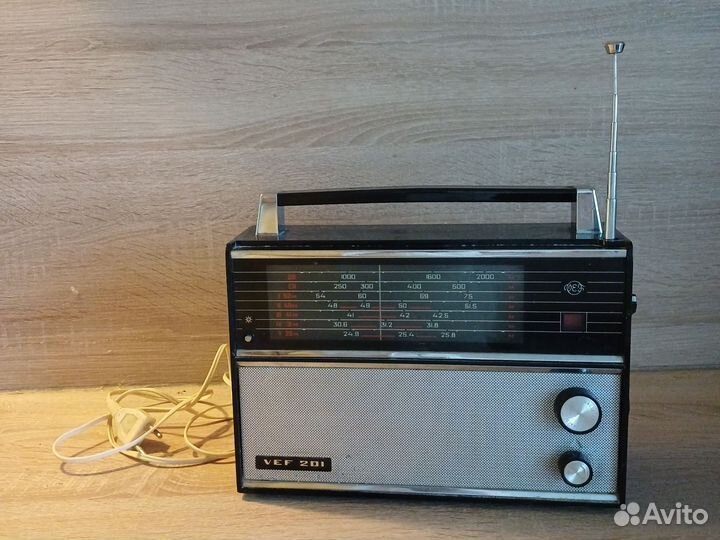 Радиоприемник СССР вэф 201