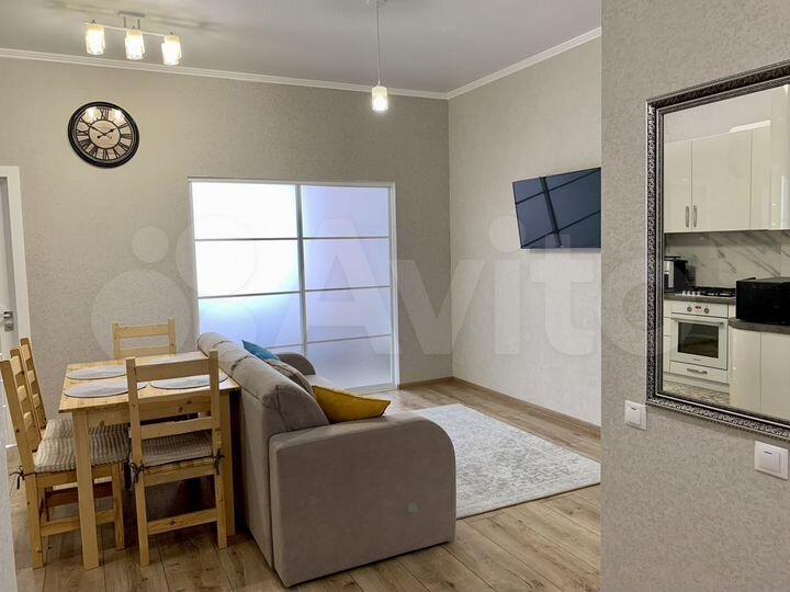 2-к. квартира, 58 м², 4/8 эт.