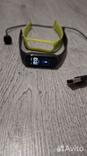 Фитнес браслет xiaomi