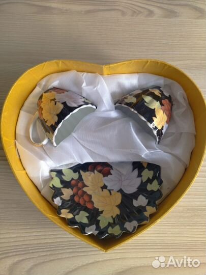 Кофейный набор чашечек и блюдечек