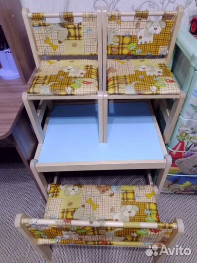 Детский стол,два стула и лавочка