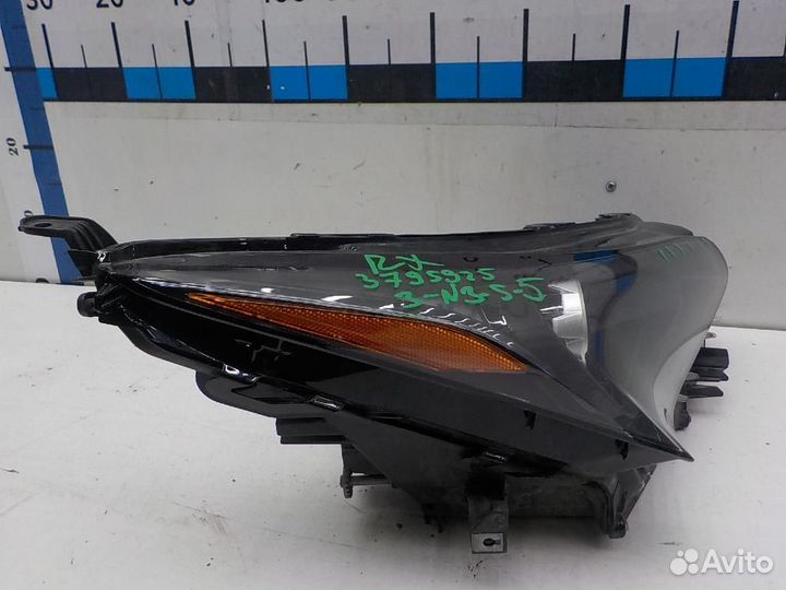 Фара правая Lexus NX200/NX200t/NX300/NX300h