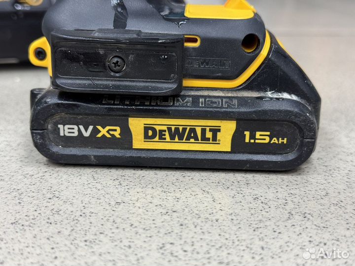 Шуруповерт DeWalt DCD795