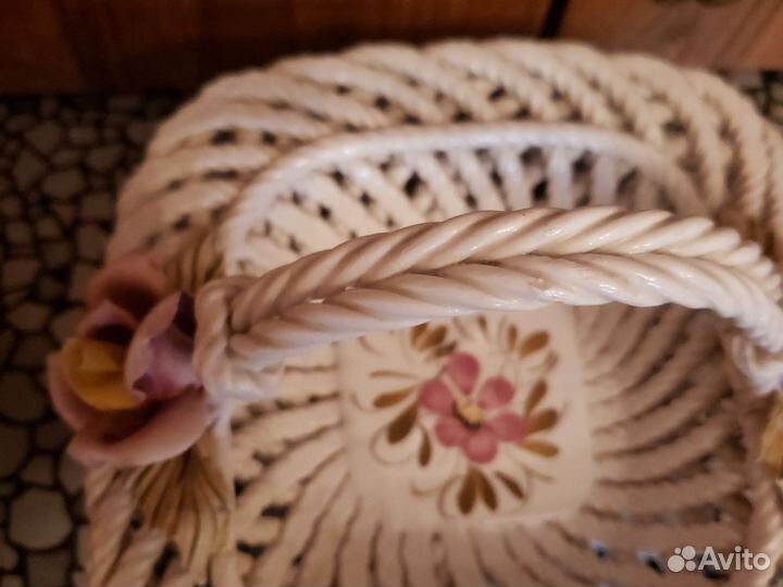 Корзинки фаянс