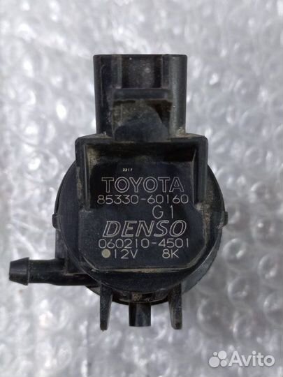 Насос омывателя Toyota Rav4 2006-2013