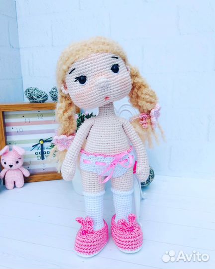 Куколка в костюме зайчика