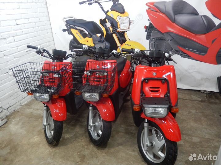 Скутер Yamaha Gear инжектор красный без РФ