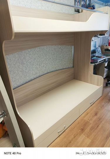 Двухъярусная кровать бу с матрасами