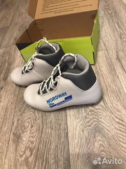 Лыжные ботинки