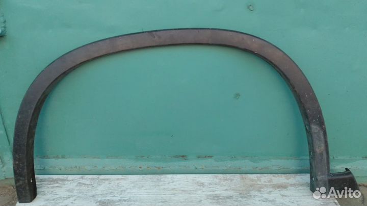 Накладка крыла передняя левая Nissan X-Trail T31