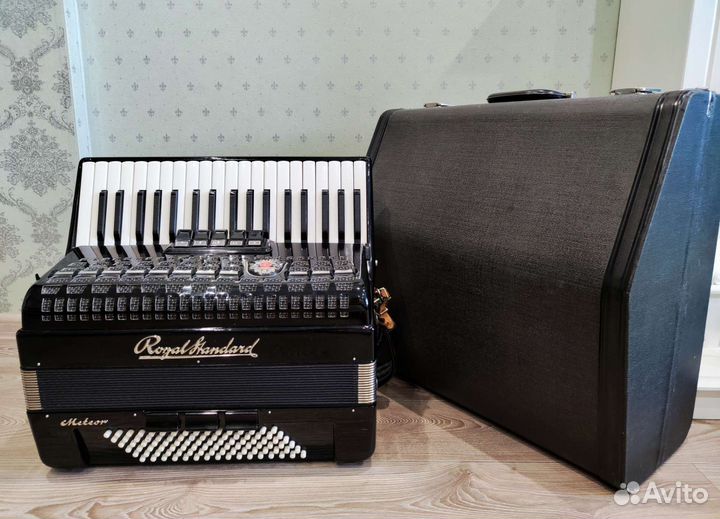 Аккордеон Royal standard