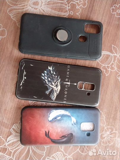 Чехлы отдам