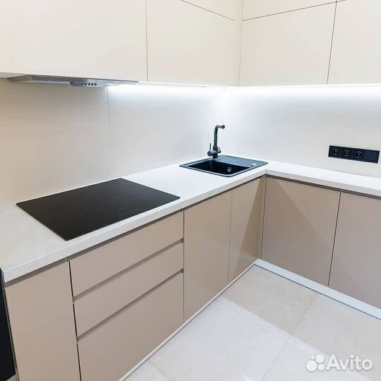 Кухонный гарнитур в дом в Солнечнодольске