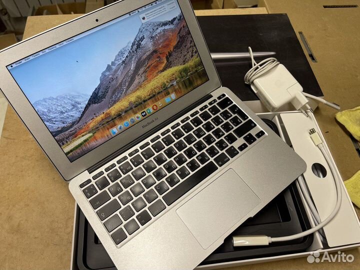 Apple MacBook Air 11 1,8 i7/4/128