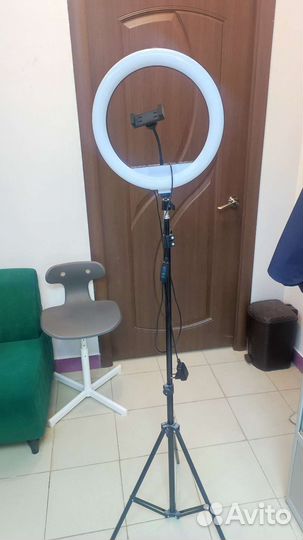 Кольцевая лампа со штативом для фото и видео