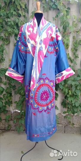 Шелковое кимоно из иката с вышивкой