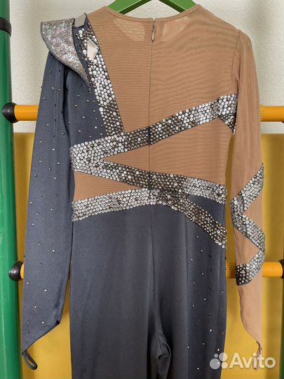 Комбинезон для выступления по фигурному катанию