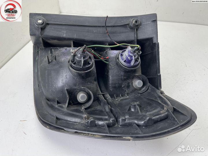 Фонарь задний левый б/у Mazda 626 (1997-2002) GF/GW