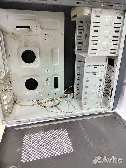 Корпус ATX для компьютера